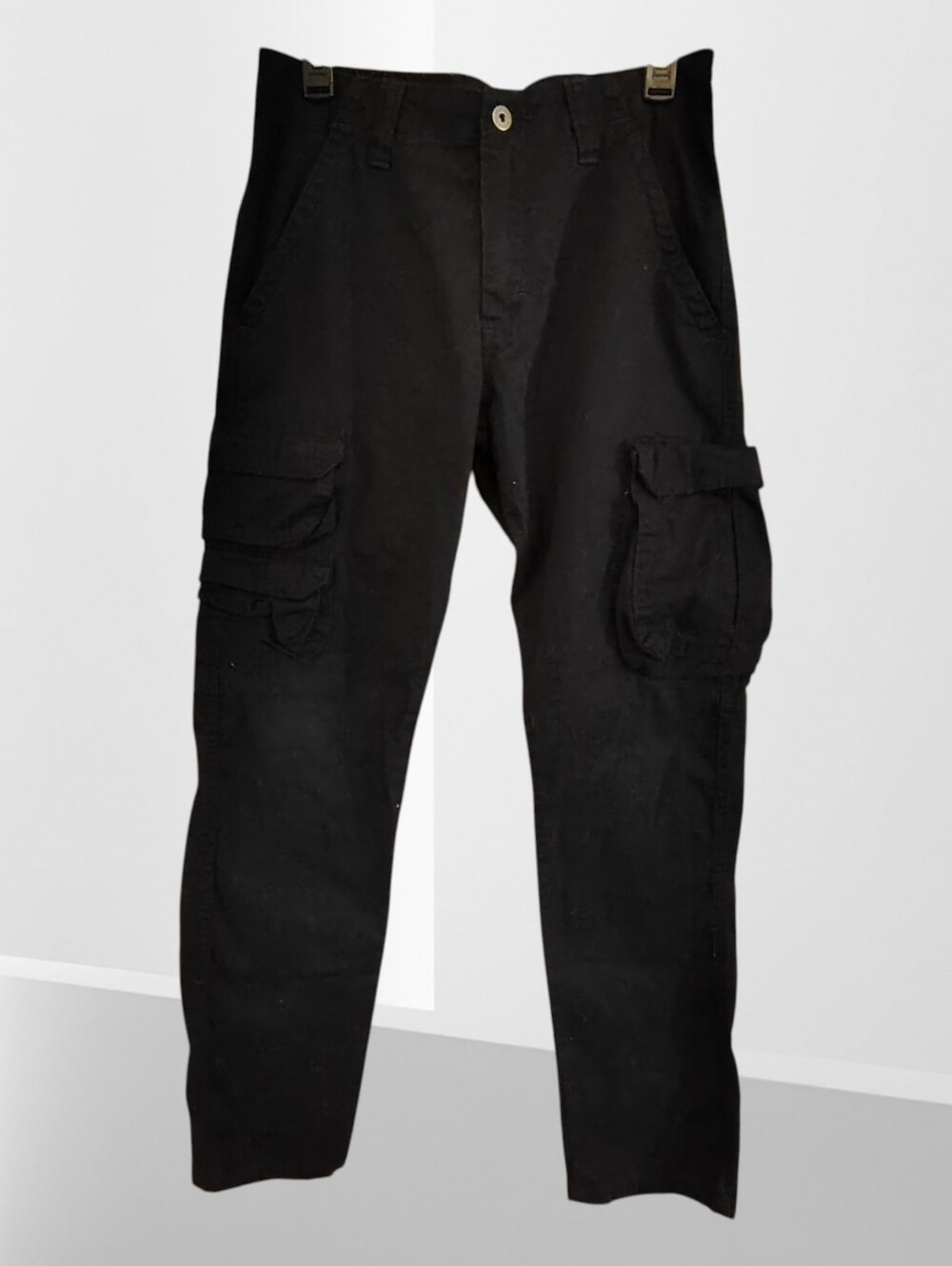 Wrangler Black Cargo Pants with Multi-Pocket Design